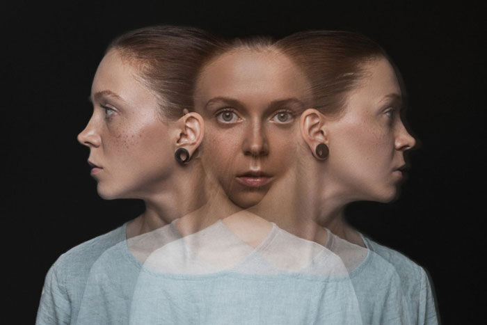 نشانه‌ها و علائم اختلال هویت تجزیه ای